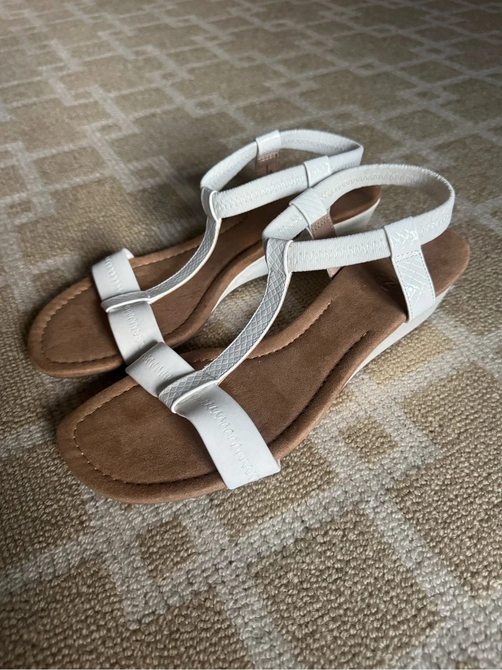 Alfani Voyage T-Strap Wedge Sandals White Size 9.5